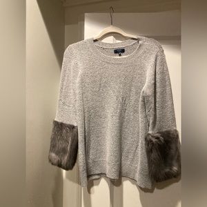 Kaari fur sleeve sweater